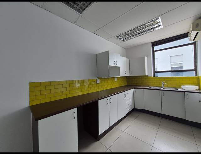 315M² OFFICE TO LET IN CRAIGHALL